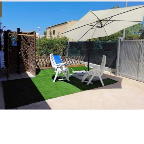 One bedroom house at Piana Calzata 100 m away from the beach with enclosed garden and wifi