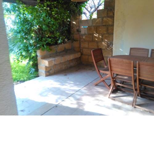 One bedroom house at Praialonga 200 m away from the beach with enclosed garden and wifi