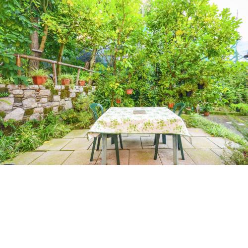 One bedroom house with sea view enclosed garden and wifi at Sorrento 1 km away from the beach