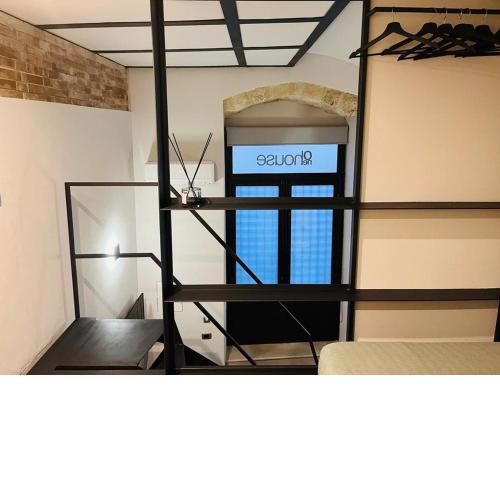 One House Noto
