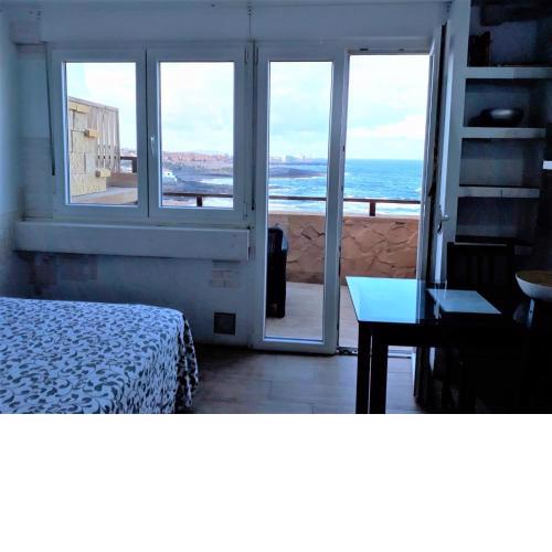One room flat at the beach near house "Sanmao"