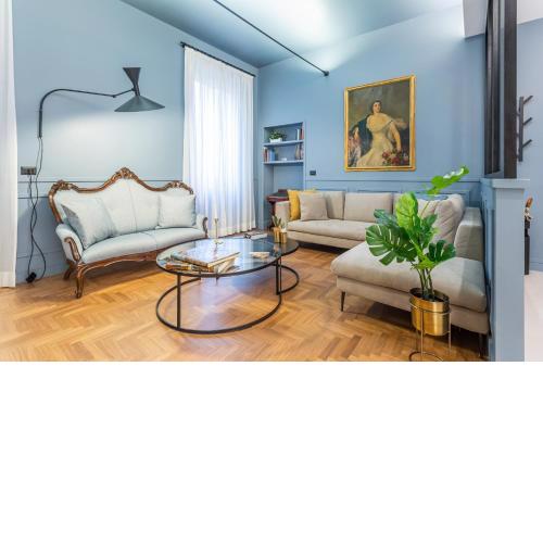 One step away from the Colosseum 3 BDR Apartment