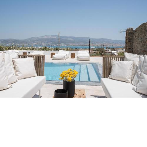 ONEIRO VILLA. ANTIPAROS AS DREAMY AS IT GETS