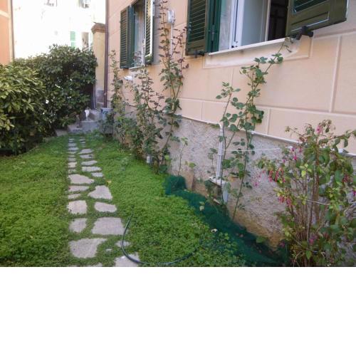Open space con giardino vicino mare 010007-LT-0081