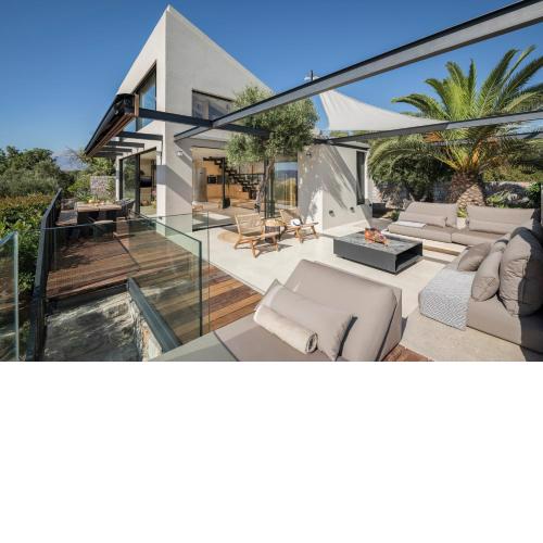 OPENNESS House by the sea