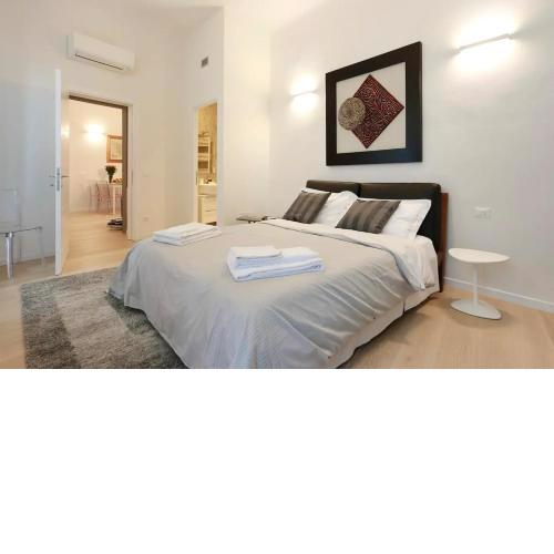 Opera 19 Luxury Apartment