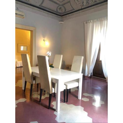 Opera Charm Apartment