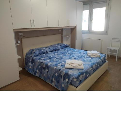 ORISTANO CAMERA BLU max 2 pers, BAGNO E USO CUCINA