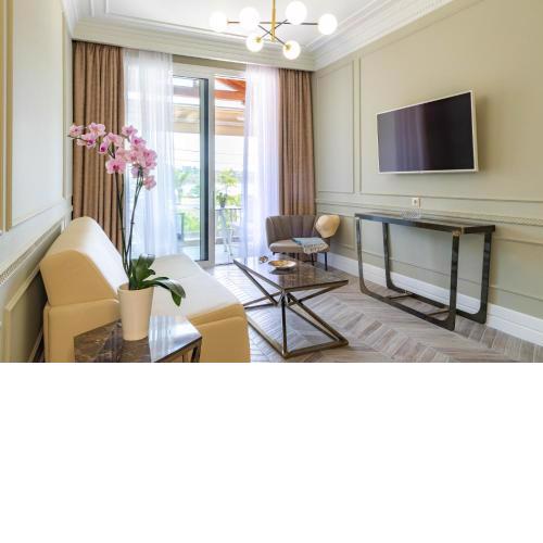 Ormos Luxury Suites Elia