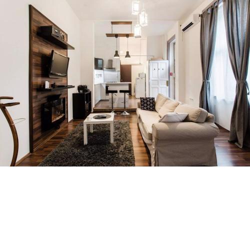Orsi's sweet & lovely home