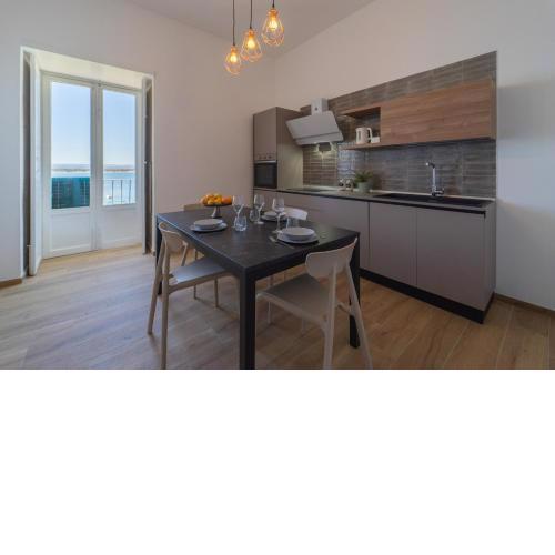 Ortigia Superior Sea View Apartment near Duomo