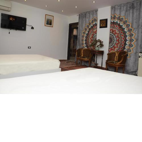 Osiris pyramids view inn