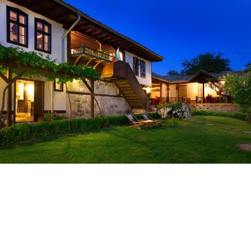 Osmarski Houses