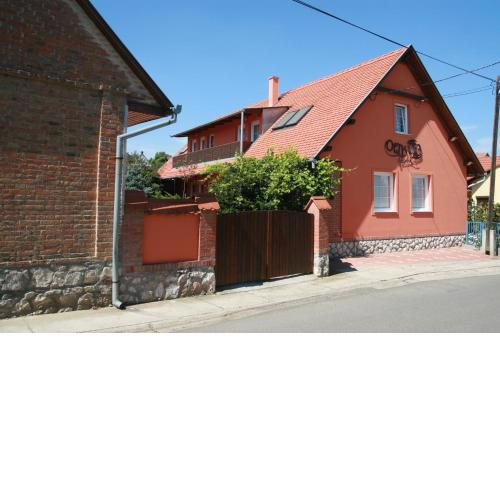 Ottó Panzió Villány
