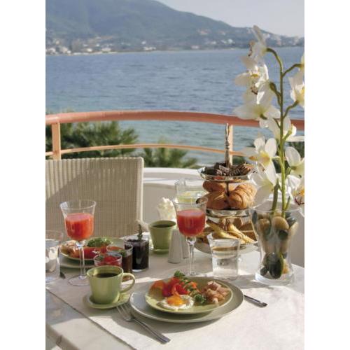 Over Sea Rooms & Villas