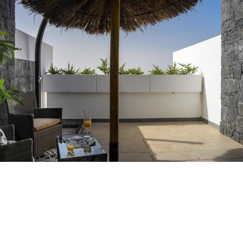 Pachamama House-near the beach, fast wifi, air-con and SAT tv