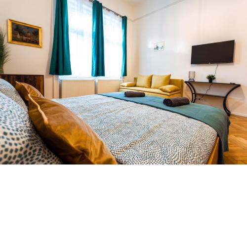 Palace Quarter Suite