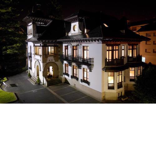 Palacio Arias