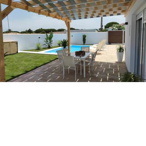 PALAPA GARDEN, muy cerca del mar, con piscina privada