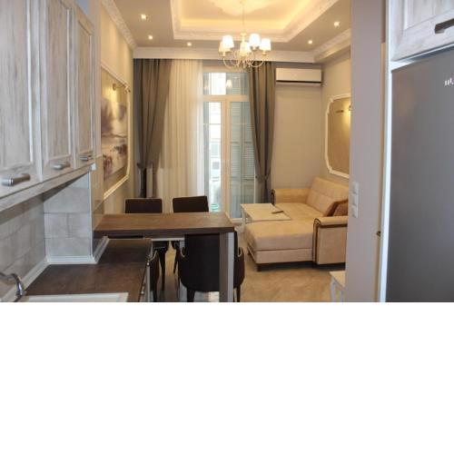 Palatino Thesshome Center Suite