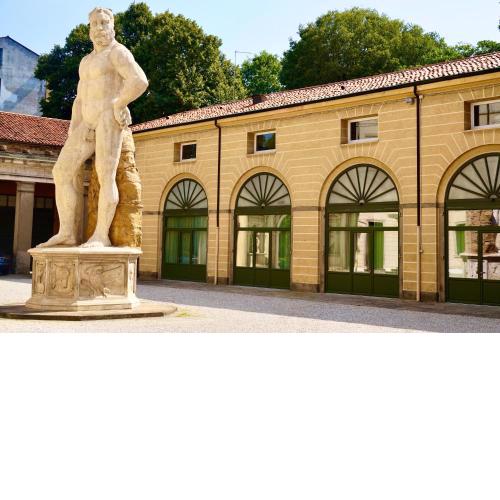 Palazzo Mantua Benavides Suites & Apartments