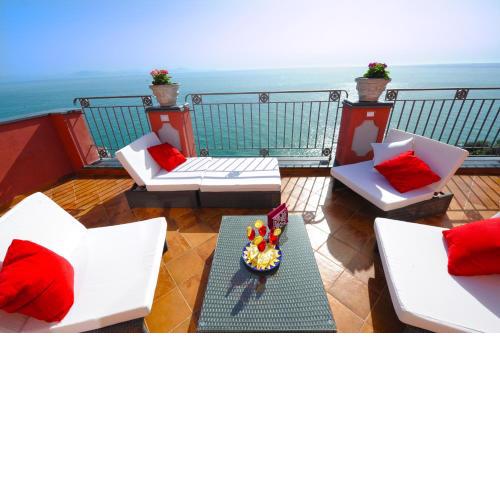 Palazzo Rocco Penthouse White Moon in Love
