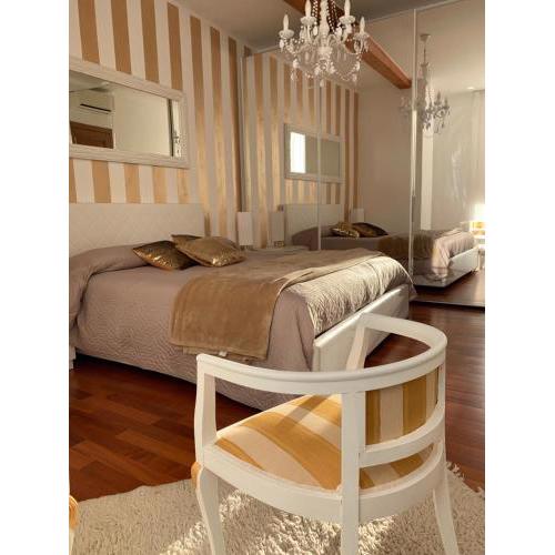 Palazzo Teatro Vecchio-Holiday Suites Salò
