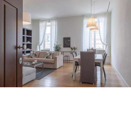 Palazzo Tergesteo Tirabora Suite Apartments