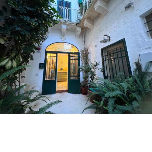Palazzo Vannetti and Fine Art