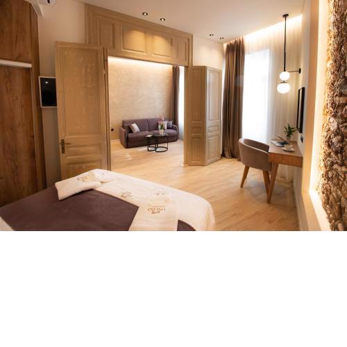 Paleo Suites