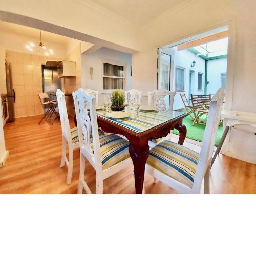 Palm Street Apartment