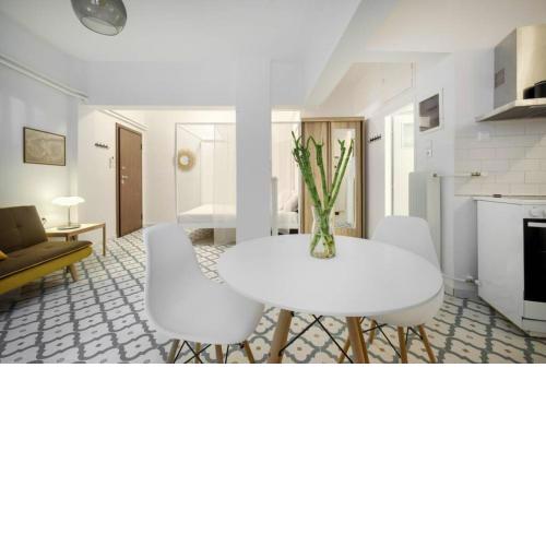 Pangrati Hippest Studio
