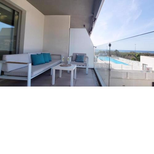 Panorama Beach - Blue Horizon