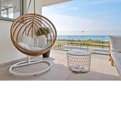 Panorama Beach - Sky View