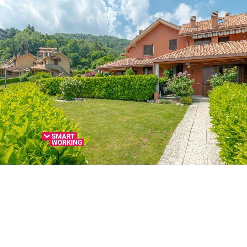 Panorama Lake and Garden by Wonderful Italy