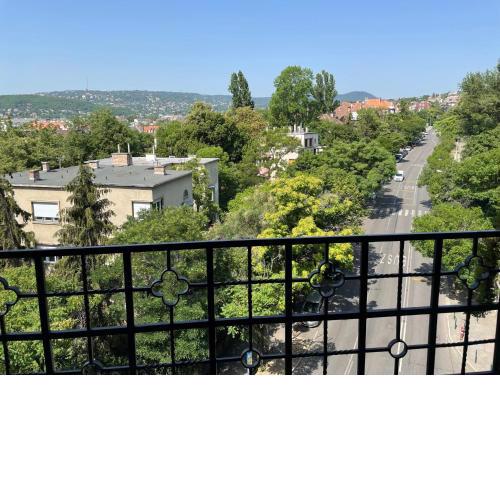 Panoramic apartment in Central Buda