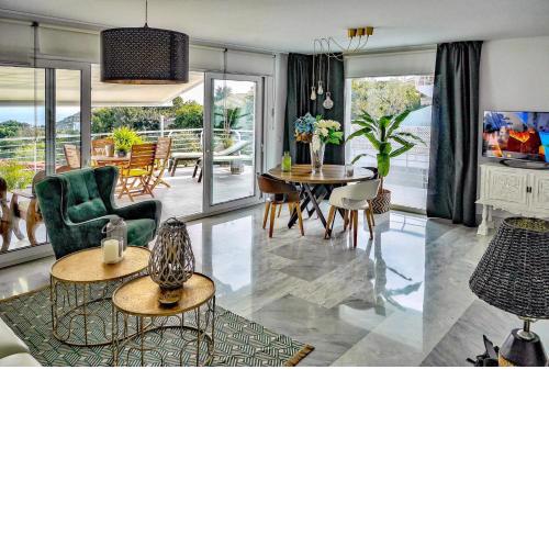 PANORAMIC HOME