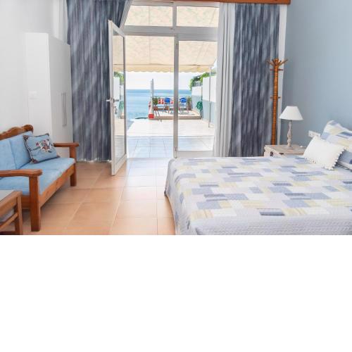PANOS APARTMENTS