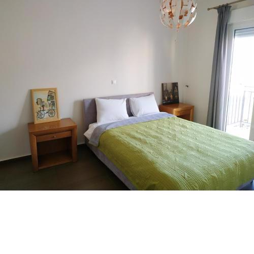 Pantazopoulou square apartment (central railway)