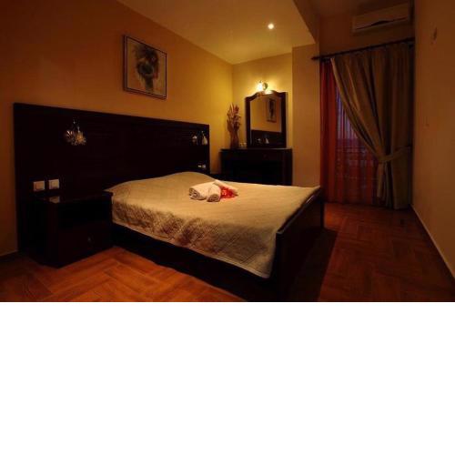 Pantheon Hotel & Suites