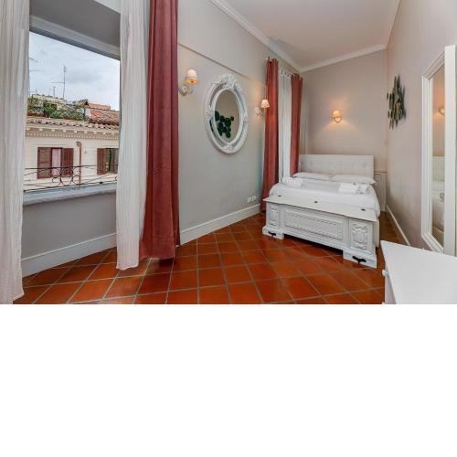 Pantheon Luxury House