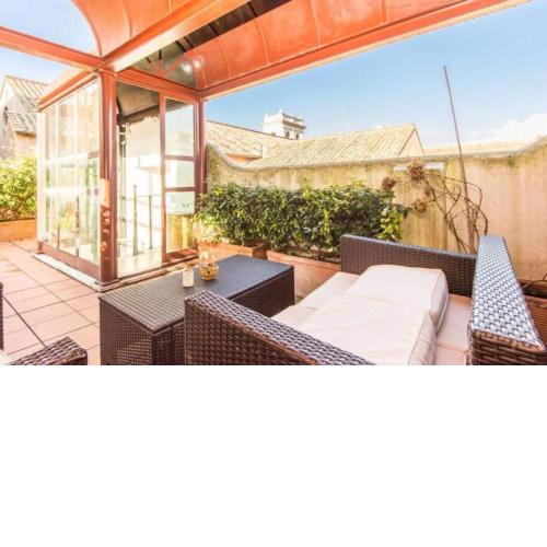Pantheon Panoramic Rooftop Terrace Apartment
