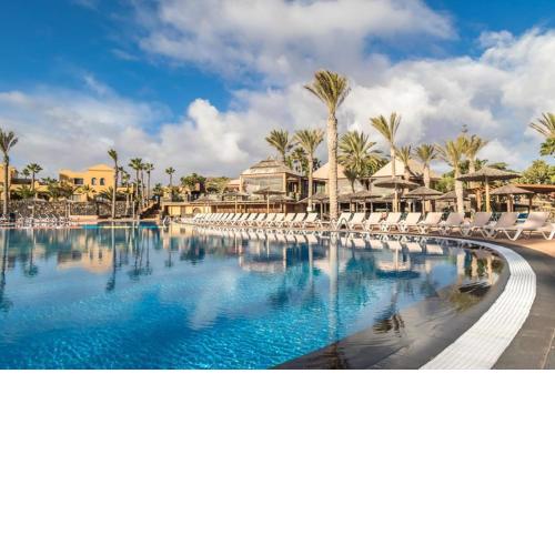 Papagayo 21-22, big pool and free WIFI