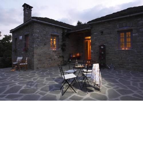Papigo Stonehouse