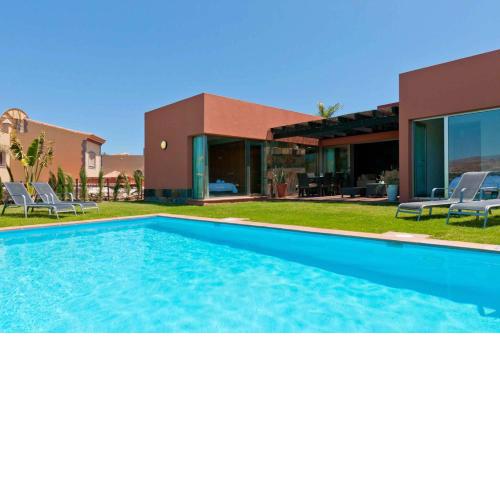 Par 4 Villa 8