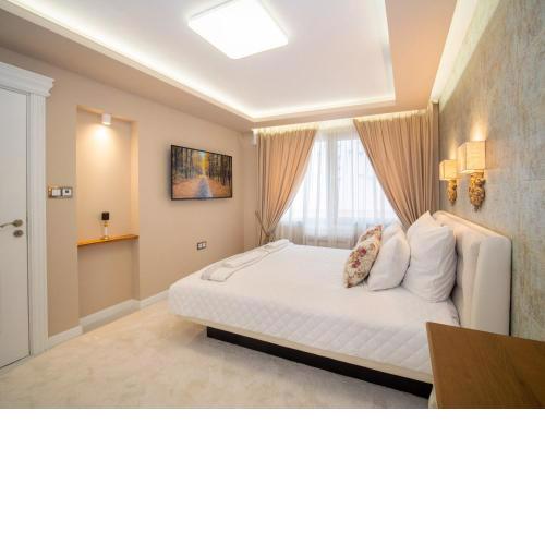Paradise Center Apartment 1
