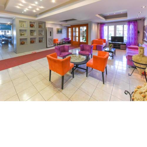 Paradise Hotel