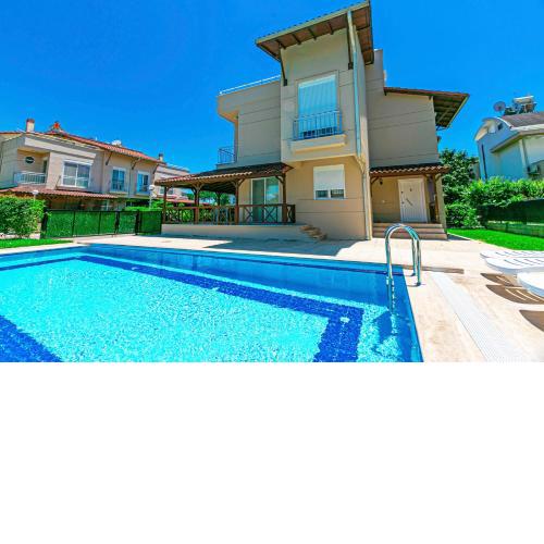 Paradise Town Villa Legend