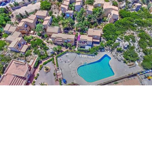 Paradiso Pool Apartments by DomusAway