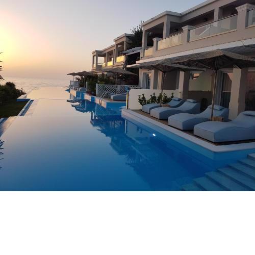 Paralia Luxury Suites